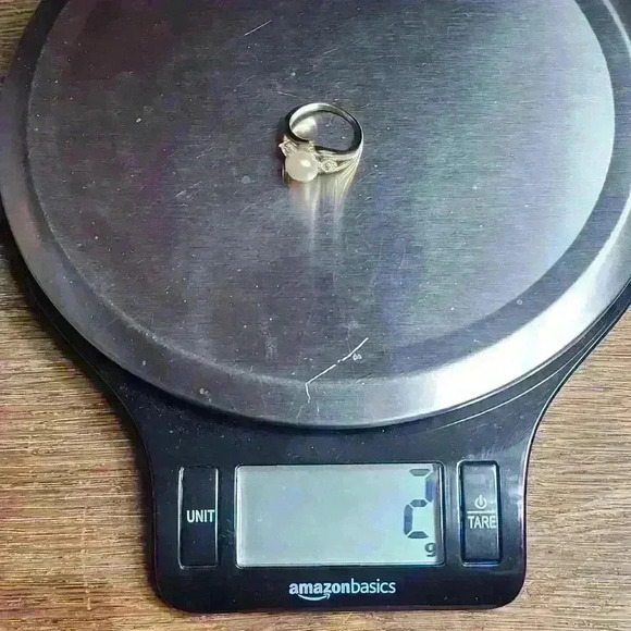 Gold tone pearl rhinestones (CZ ?) Ring size is 6 NWOT - Picture 8 of 16